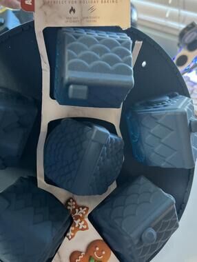 Art & Cook Silicone Gingerbread Village Baking Mold Dark Blue, New  (CB11)